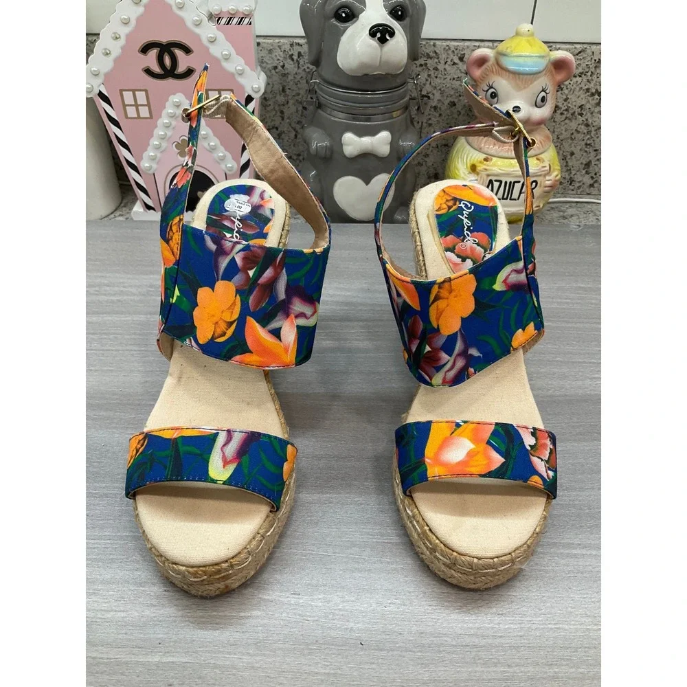 NWOT QUPID FLORL NAVY BLUE AND ORANGE ESPADRILLES WEDGE SANDALS